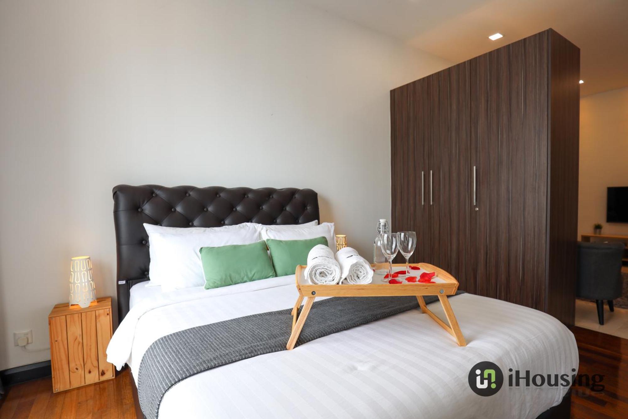 Apartment Silverscape Deluxe By I Housing