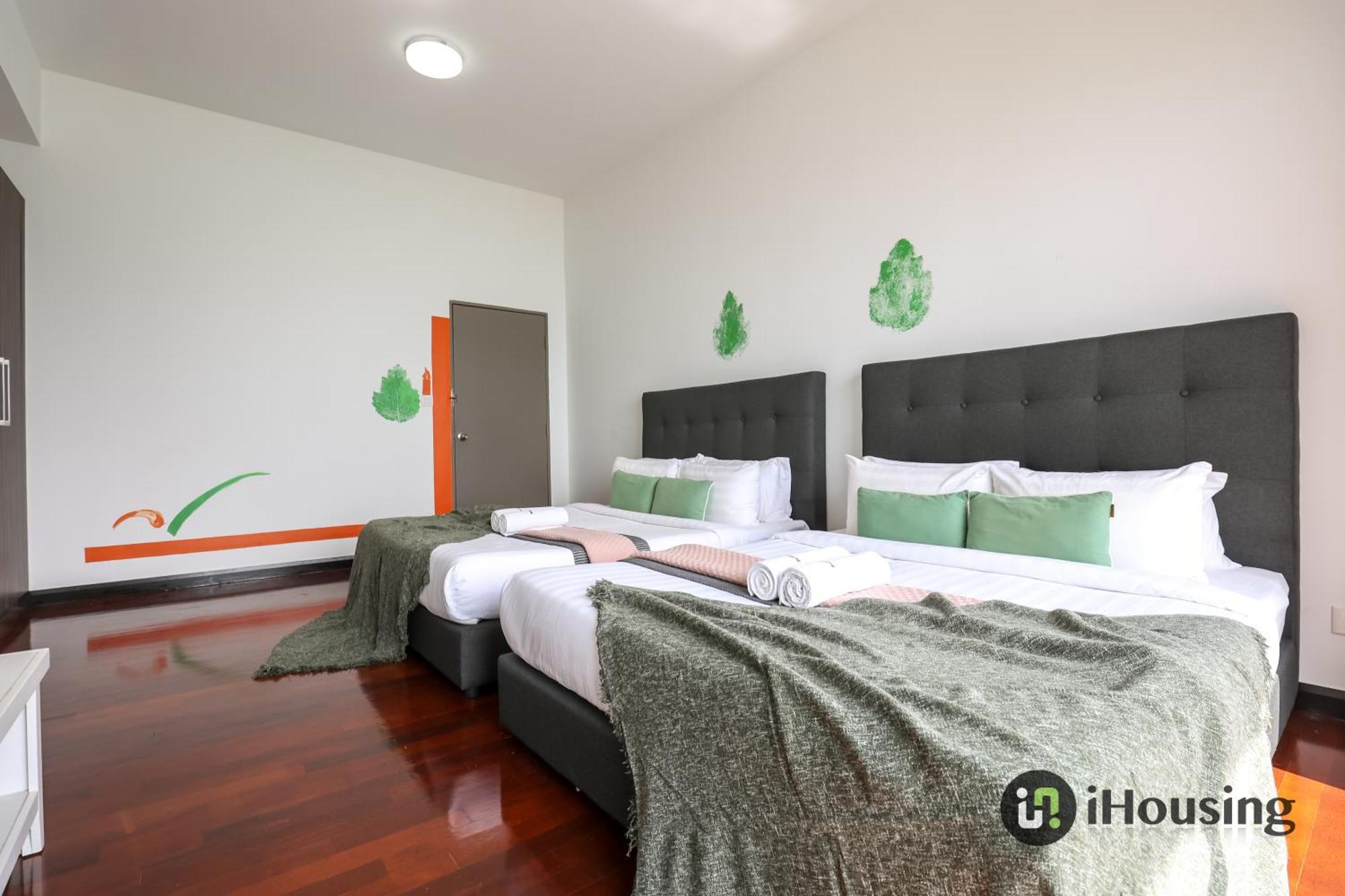 Silverscape Deluxe By I Housing Apartment