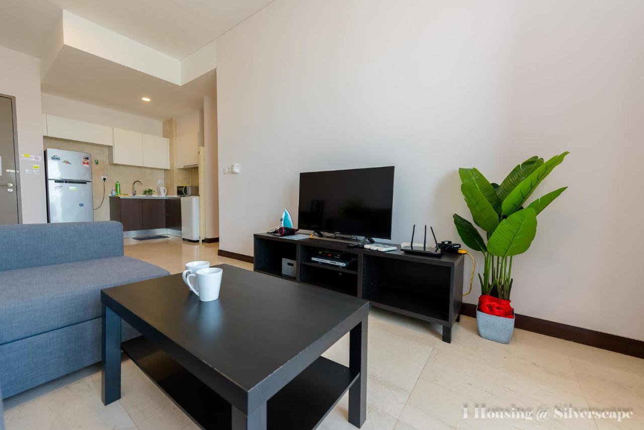 Silverscape Deluxe By I Housing Apartment *