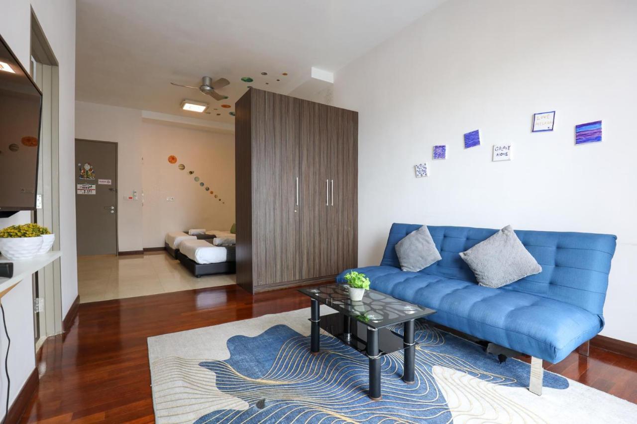 Silverscape Deluxe By I Housing Apartment