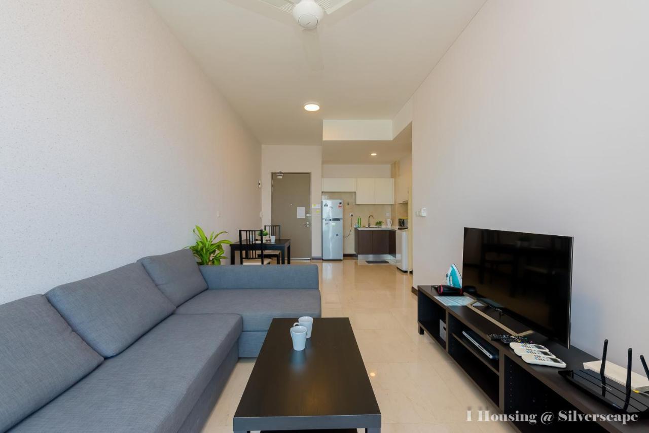 Silverscape Deluxe By I Housing Apartment *