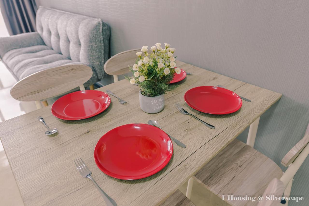 Silverscape Deluxe By I Housing Apartment *