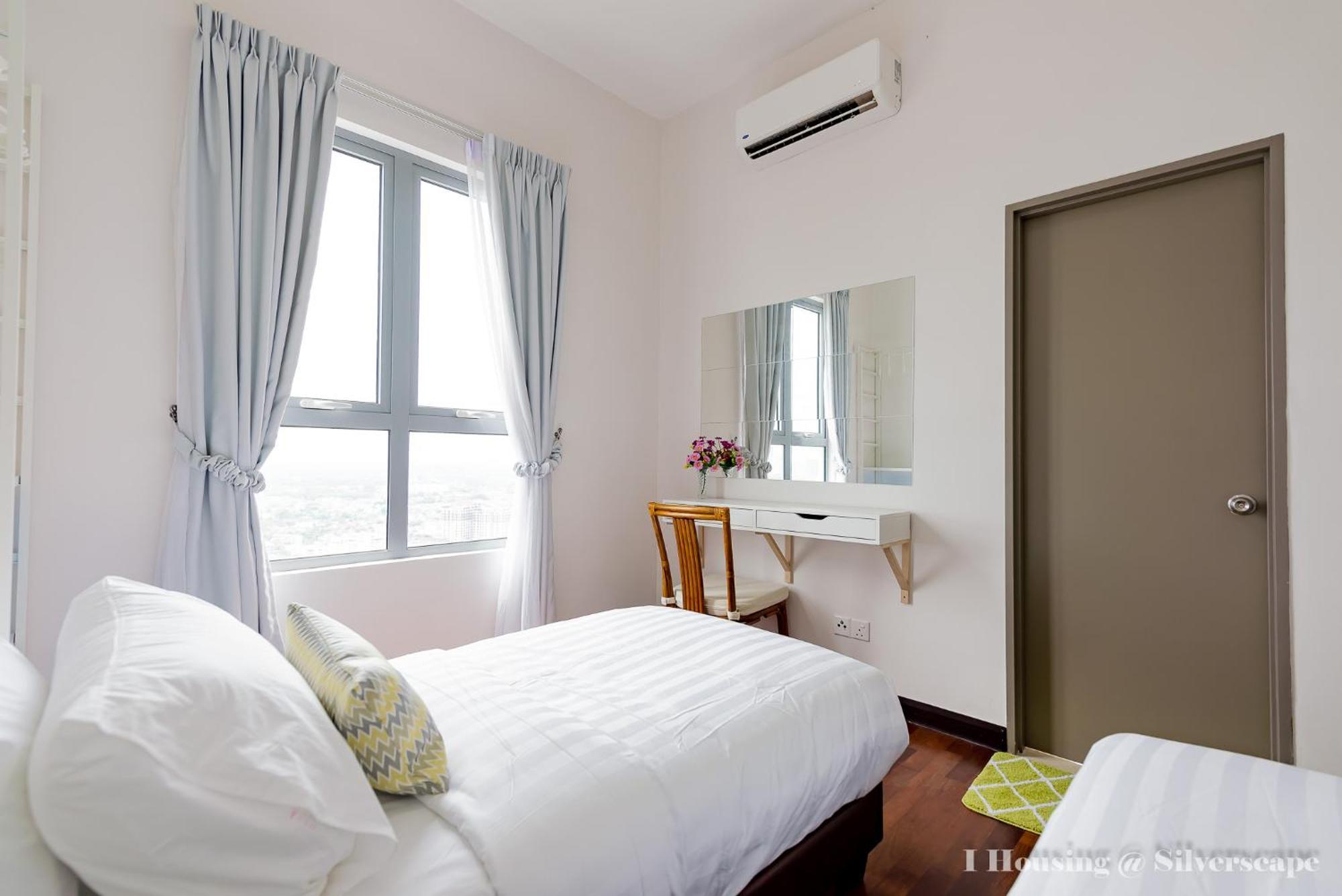 Apartment Silverscape Deluxe By I Housing
