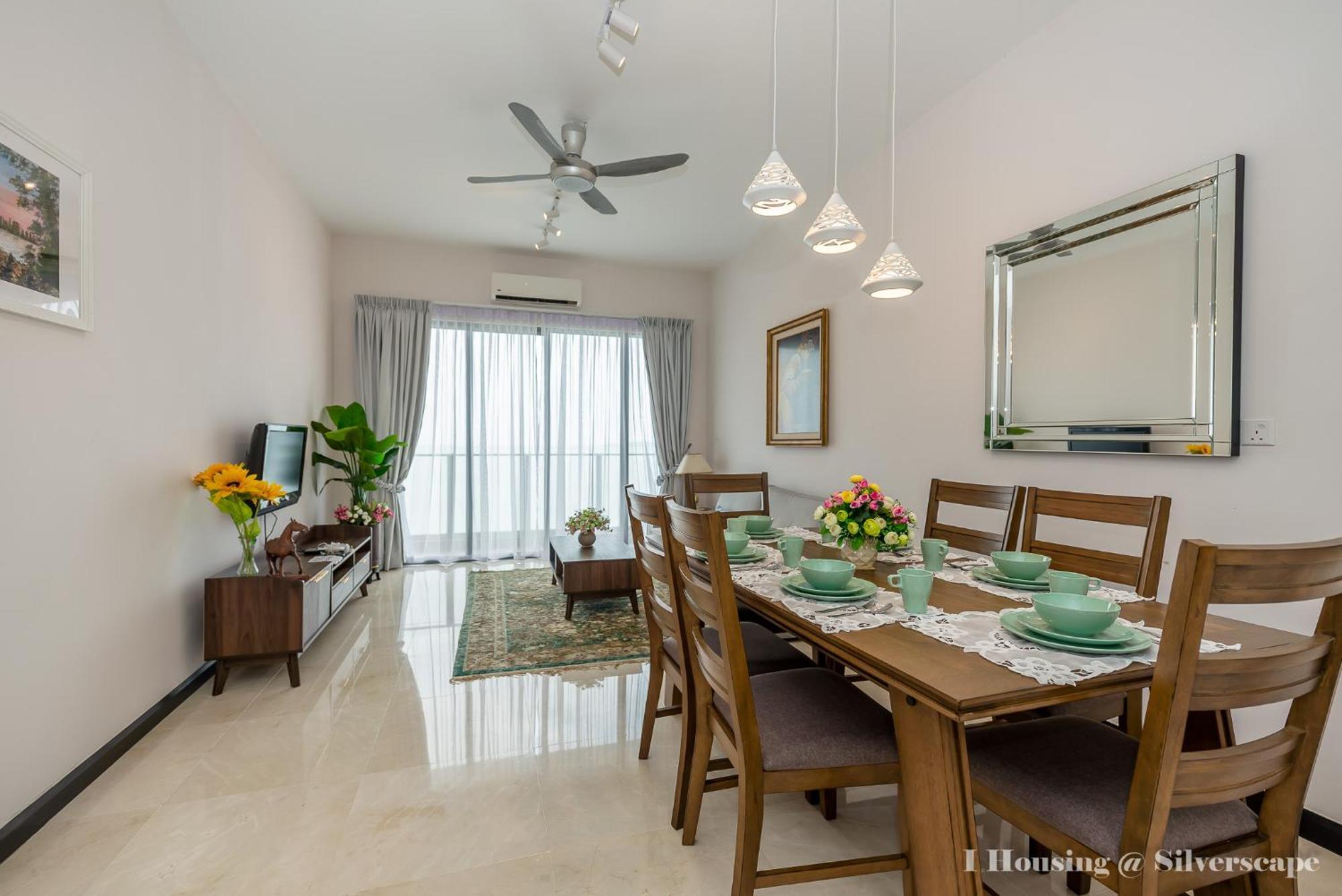 Silverscape Deluxe By I Housing